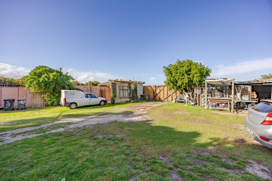 3 Bedroom Property for Sale in Lakeside Western Cape